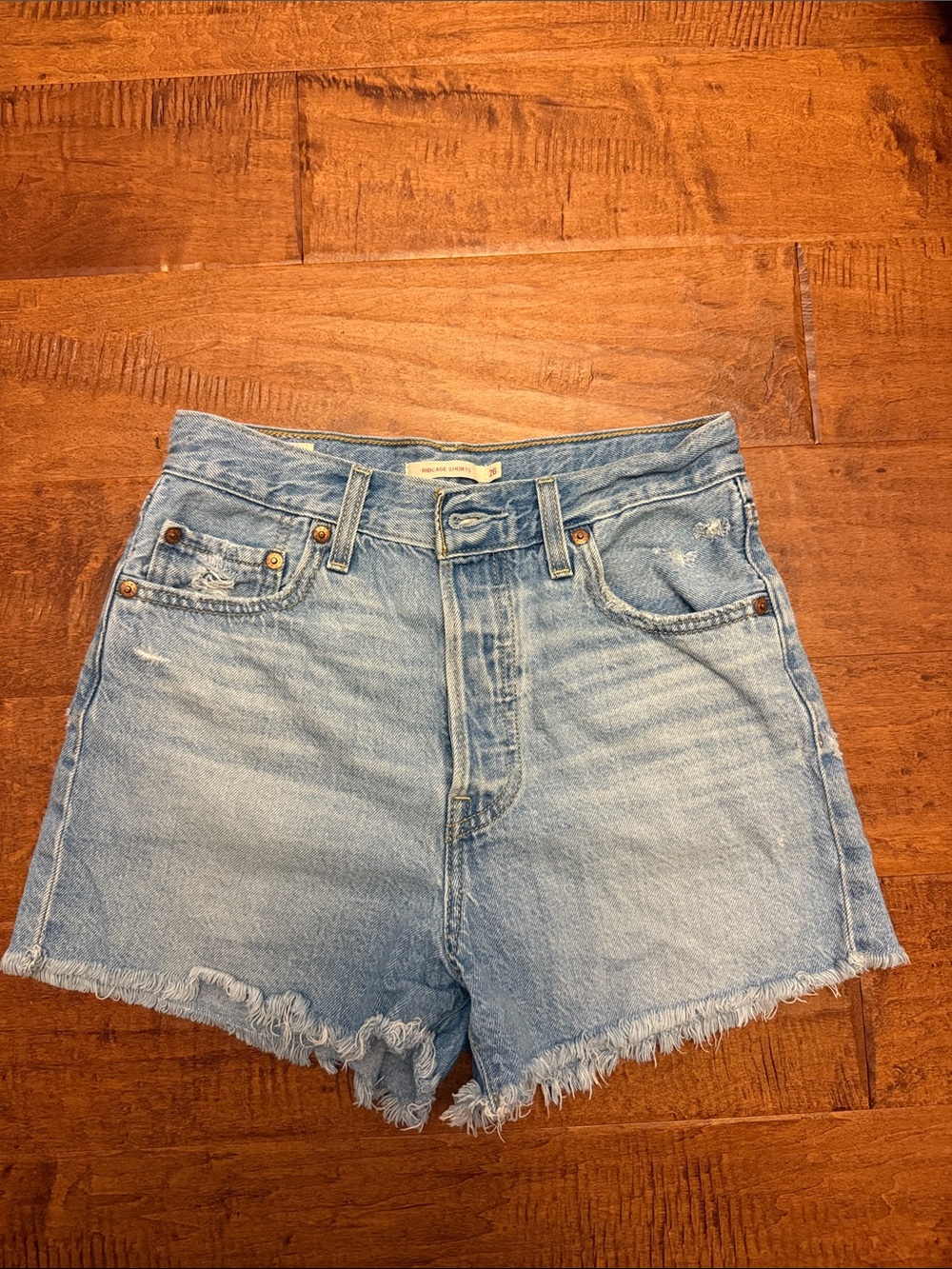 Levi’s Ribcage Shorts - Light Blue Denim High-Rise Frayed Hem